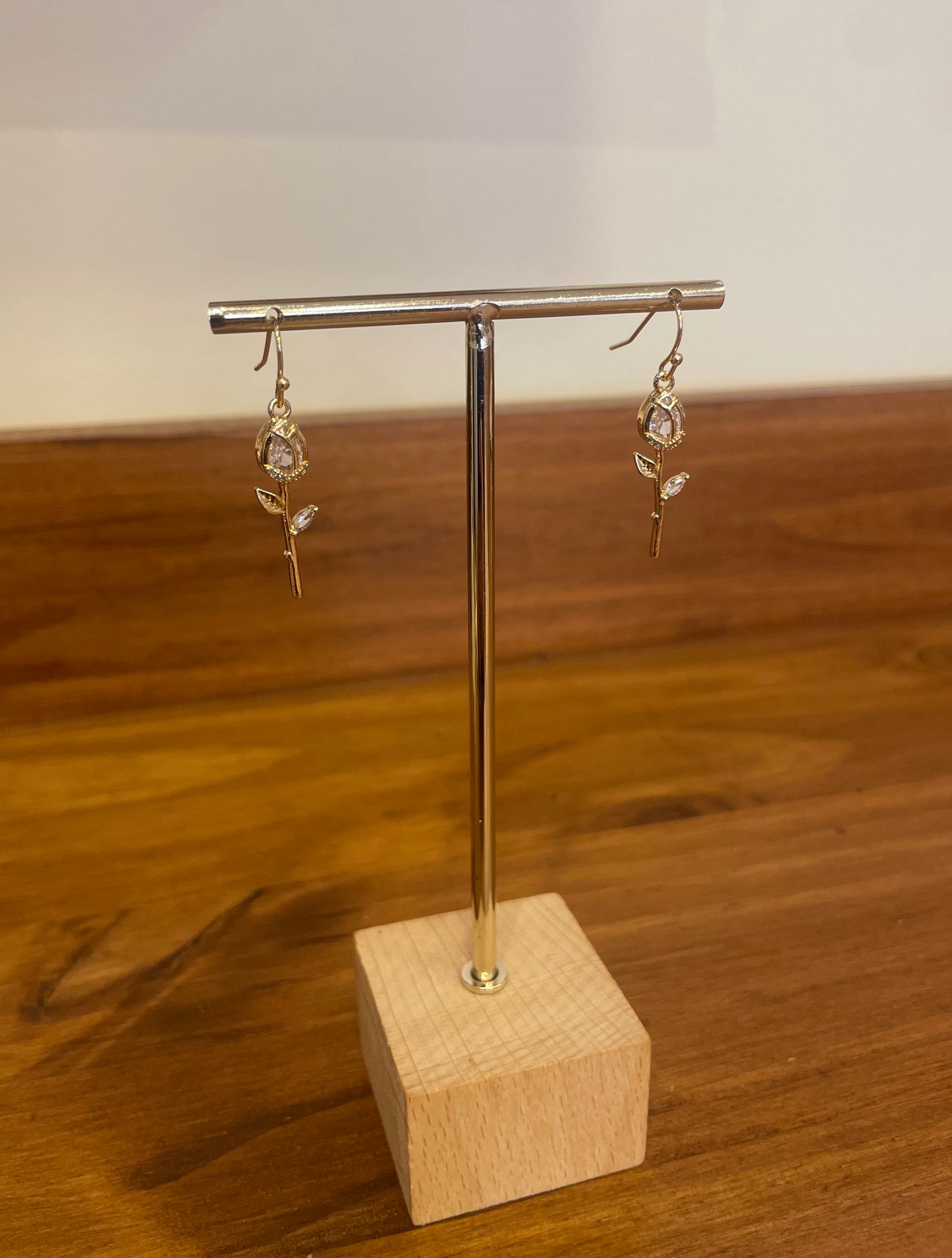 BOUCLE D’OREILLE ROSE