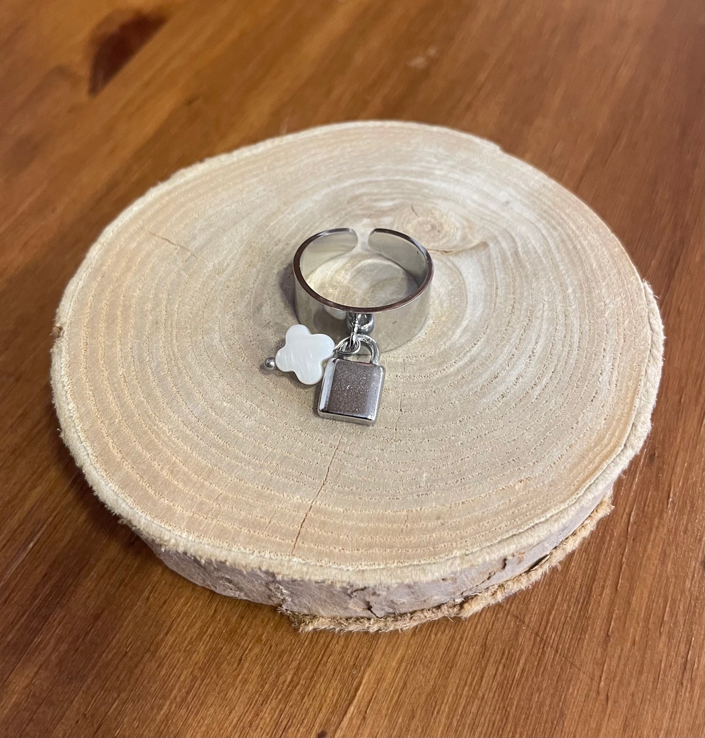 BAGUE TRÈFLE ARGENTÉ