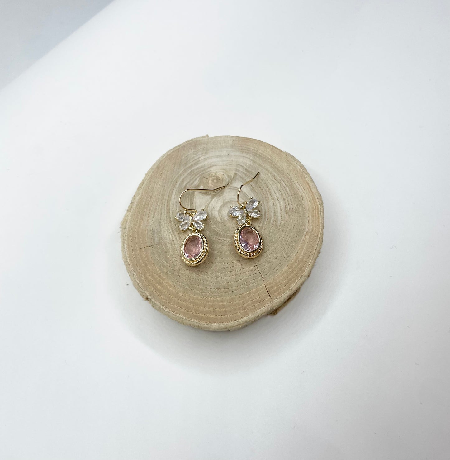 BOUCLE D’OREILLE ROSE