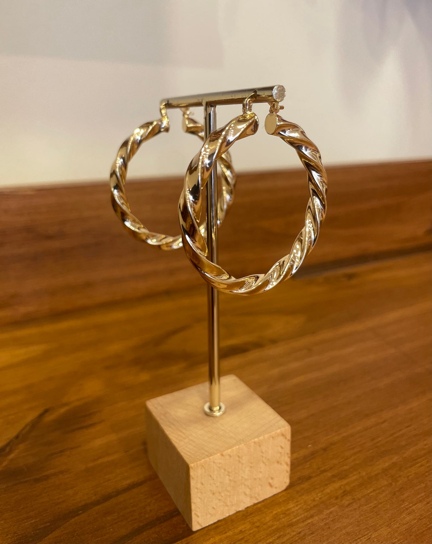 BOUCLE D’OREILLE TORSADE