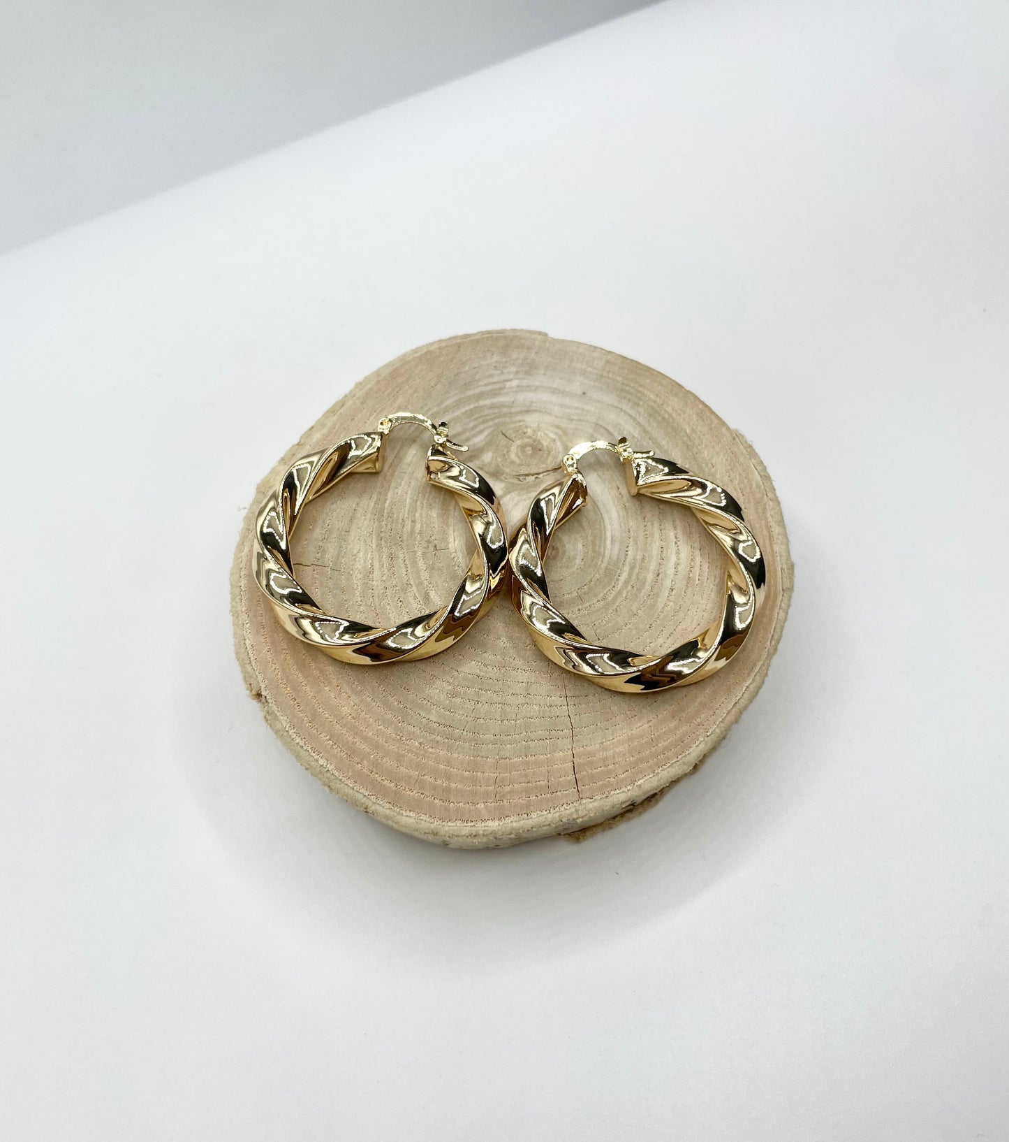 BOUCLE D’OREILLE TORSADE