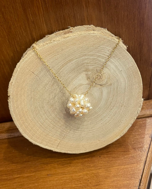 COLLIER TILA